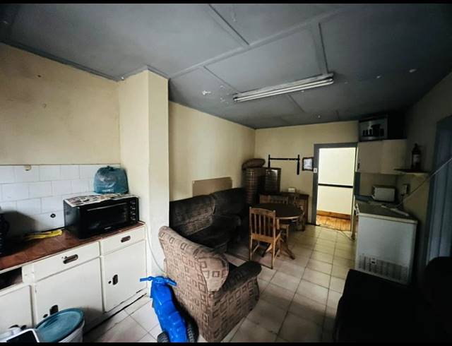 6 BEDROOM HOUSE FOR SALE IN BRIXTON